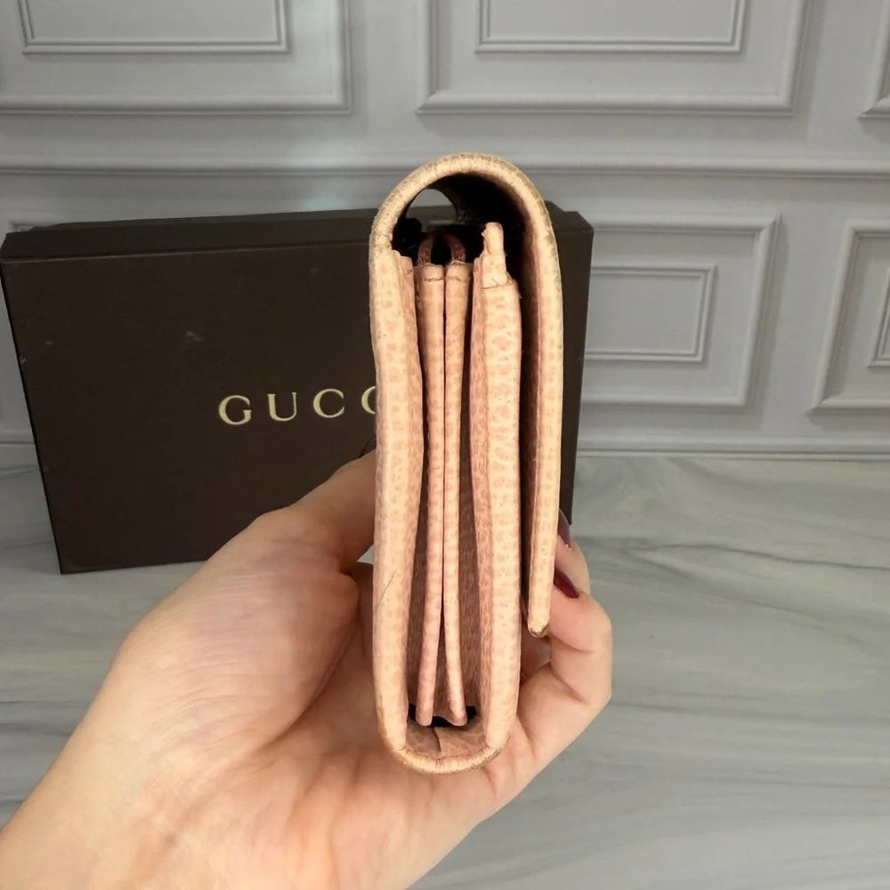 Gucci Light Pink Pebbled Leather Snap Closure Long Wallet | Full Inclusion - Picture 4 of 9